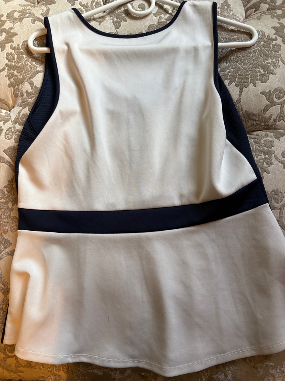 Women’s size L Suzy Sheer Too - Picture 5 of 6